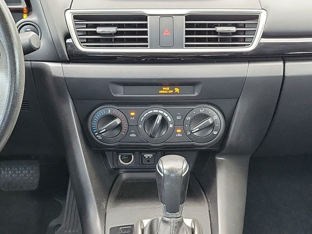2015 Mazda Mazda3 i SV