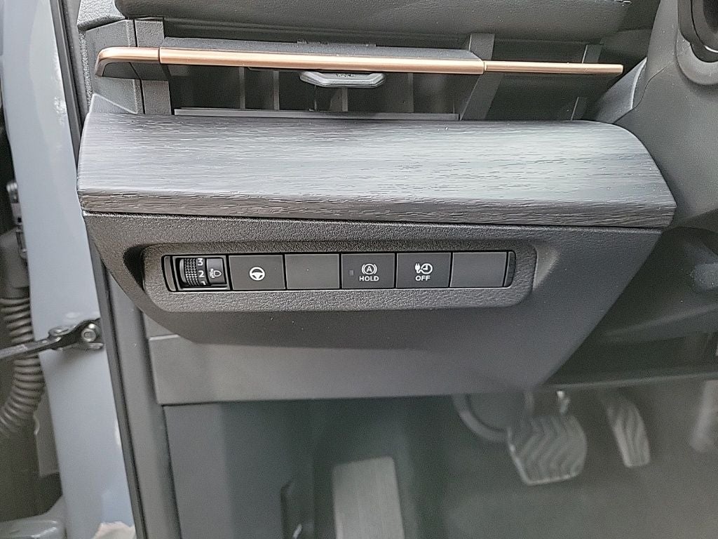 2023 Nissan Ariya VENTURE+