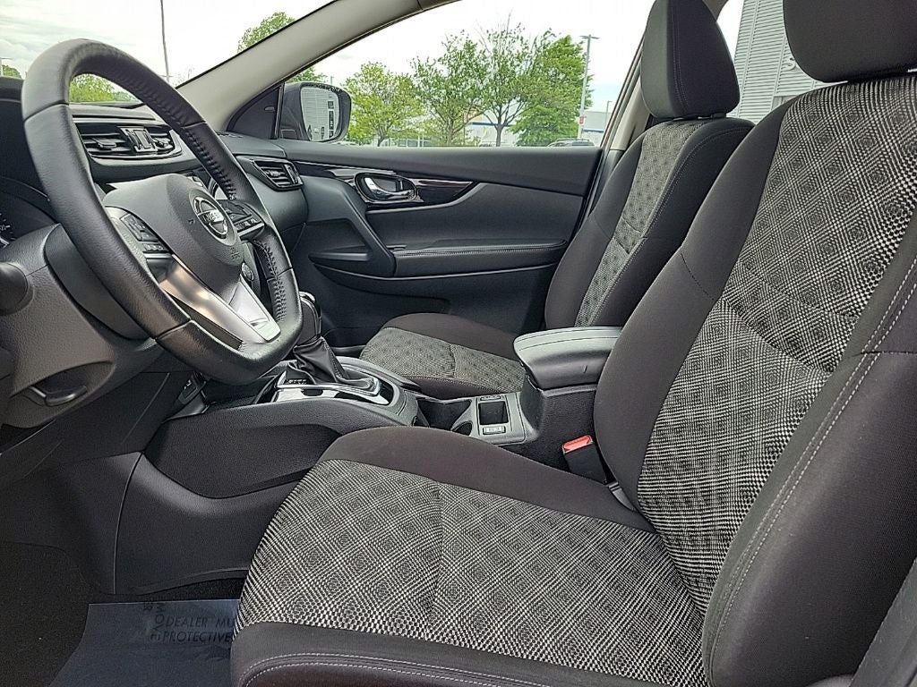 2021 Nissan Rogue Sport SV