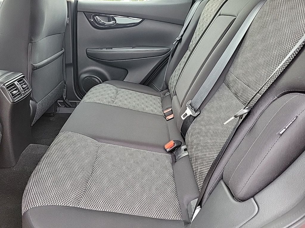 2021 Nissan Rogue Sport SV