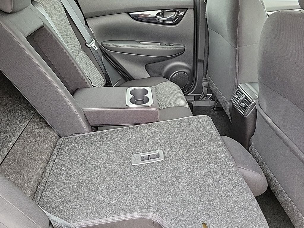 2021 Nissan Rogue Sport SV