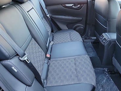 2022 Nissan Rogue Sport SV