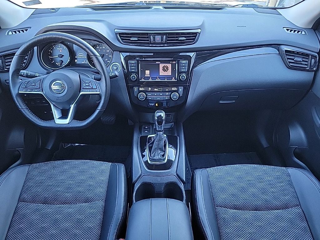2022 Nissan Rogue Sport SV
