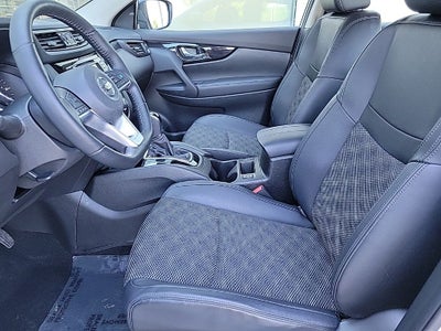 2022 Nissan Rogue Sport SV