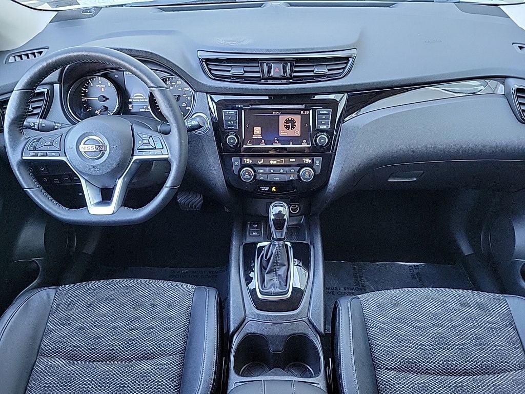 2022 Nissan Rogue Sport SV