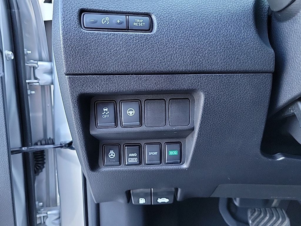 2022 Nissan Rogue Sport SV