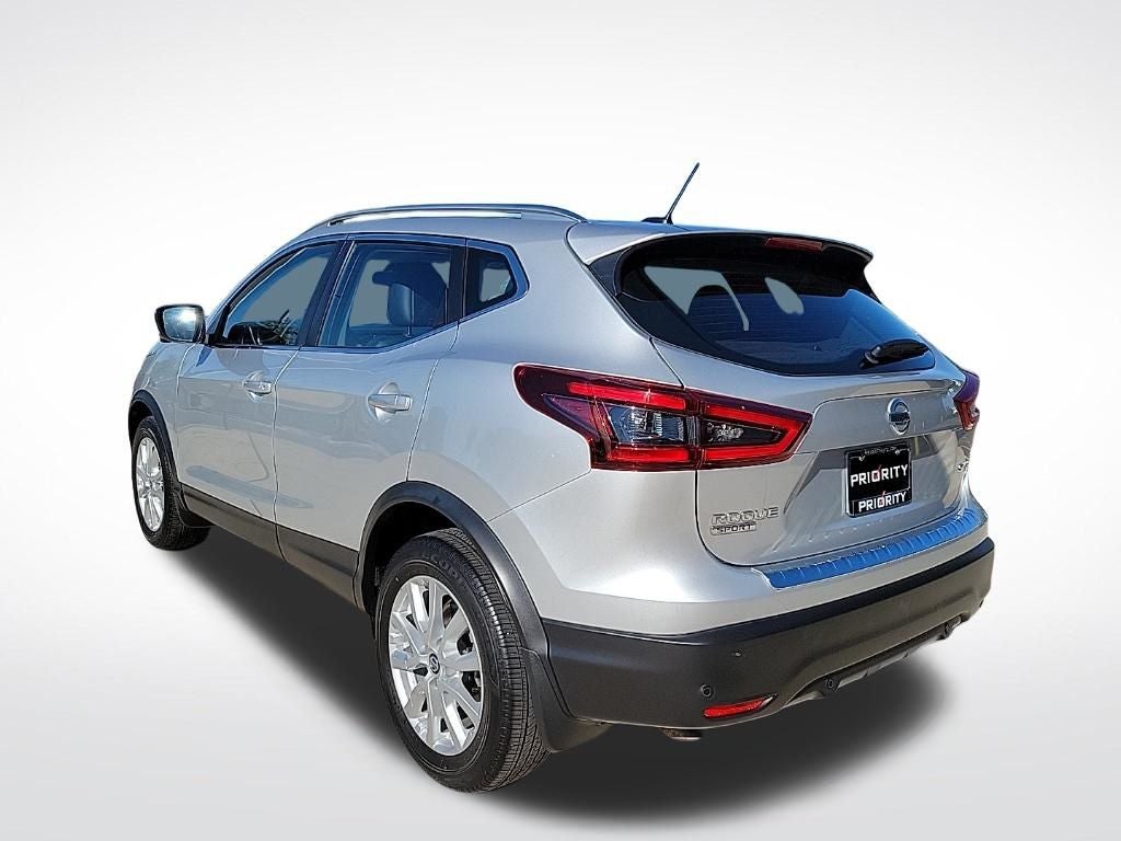 2022 Nissan Rogue Sport SV