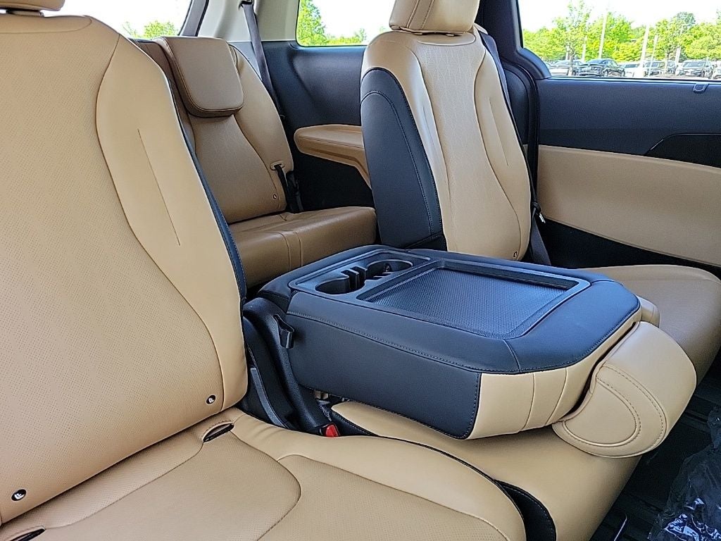 2022 Kia Carnival EX