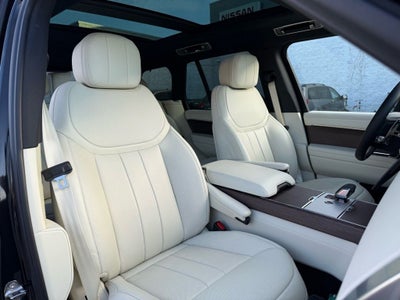 2025 Land Rover Range Rover SE