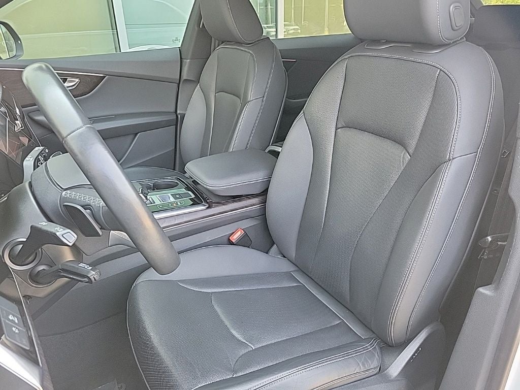 2021 Audi Q8 55 Premium Plus quattro