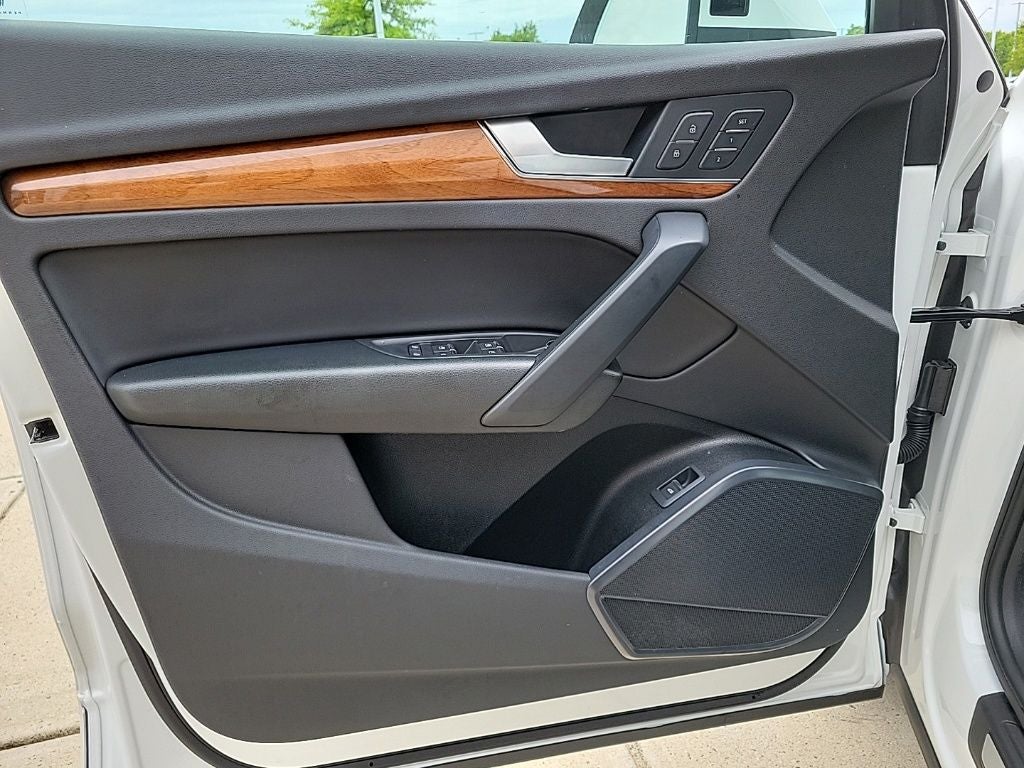 2023 Audi Q5 45 S line Premium quattro