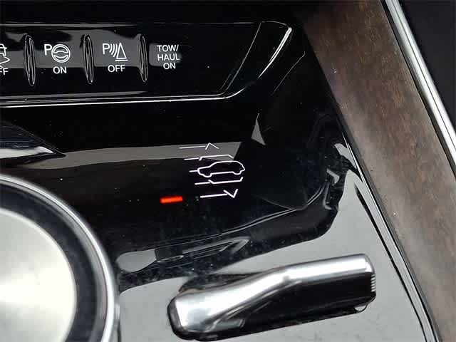 2024 Jeep Grand Wagoneer L Base