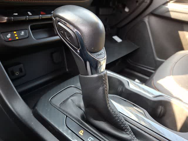 2022 GMC Canyon 4WD AT4 w/Leather