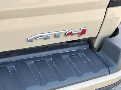 2022 GMC Canyon 4WD AT4 w/Leather