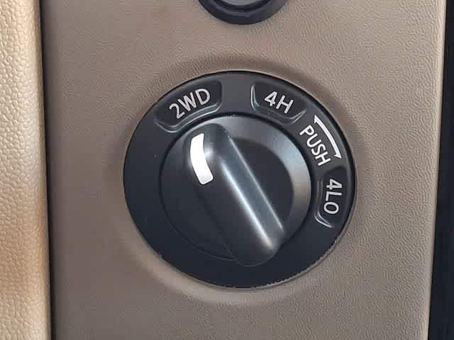 2015 Nissan Titan SV