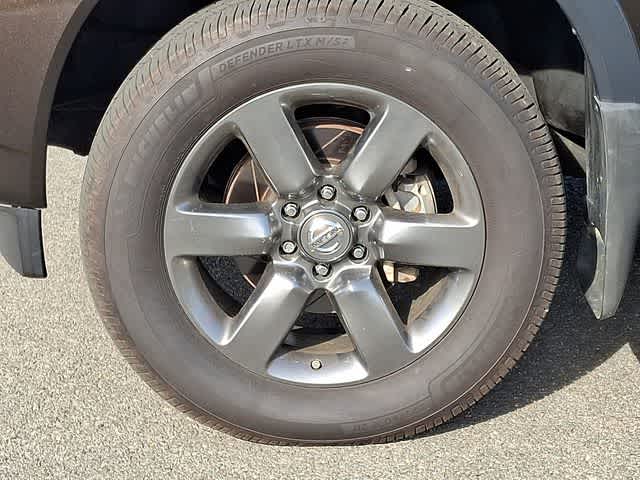 2015 Nissan Titan SV