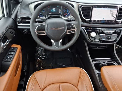 2024 Chrysler Pacifica Hybrid Pinnacle