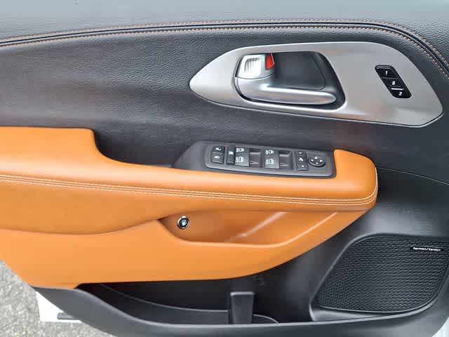2024 Chrysler Pacifica Hybrid Pinnacle