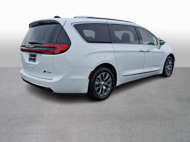 2024 Chrysler Pacifica Hybrid Pinnacle