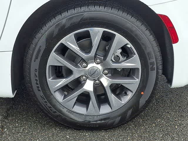 2024 Chrysler Pacifica Hybrid Pinnacle