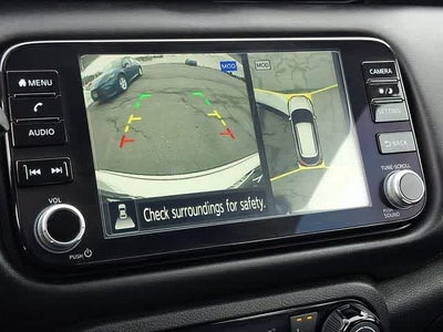 2022 Nissan Kicks SR