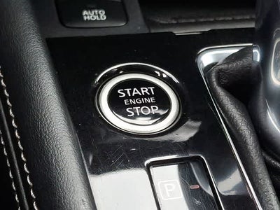 2022 Nissan Kicks SR