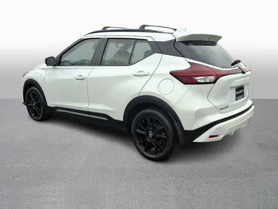 2022 Nissan Kicks SR