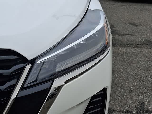 2022 Nissan Kicks SR