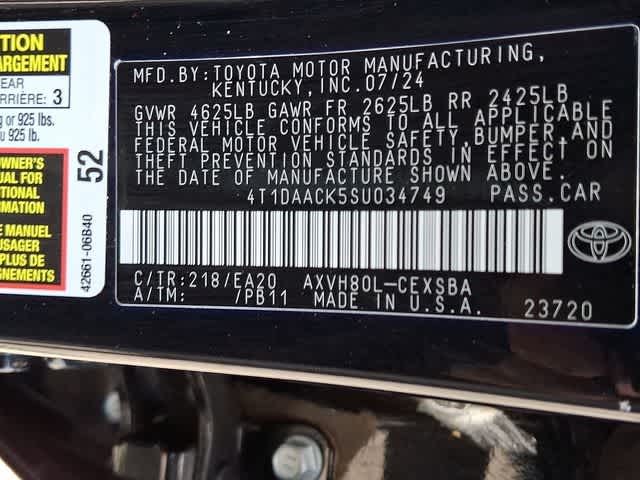 2025 Toyota Camry SE