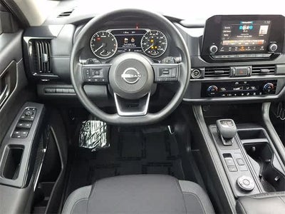 2024 Nissan Pathfinder S