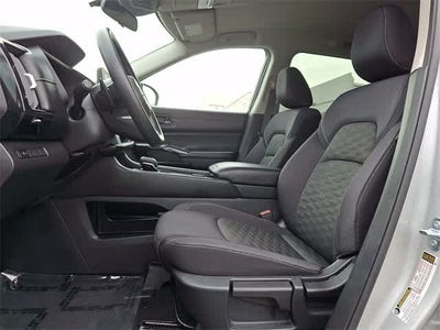 2024 Nissan Pathfinder S