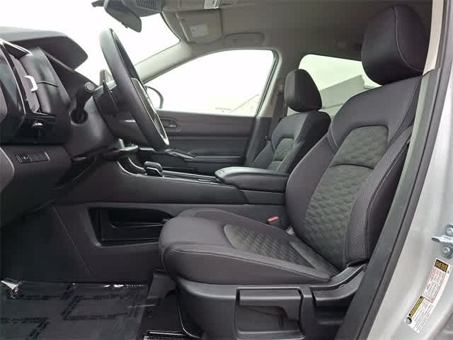 2024 Nissan Pathfinder S