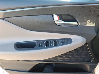 2022 Hyundai Santa Fe SE