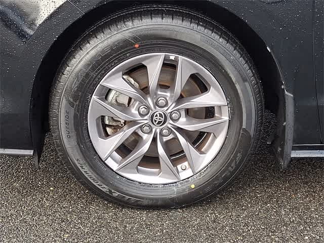 2021 Toyota Sienna LE