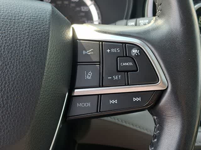 2020 Toyota Highlander LE