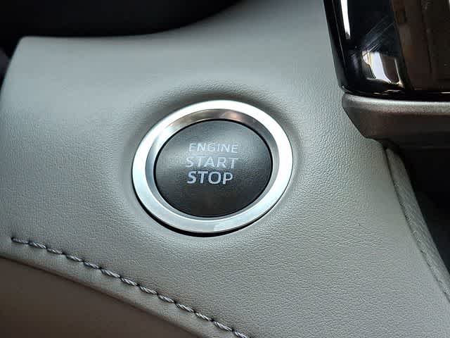 2020 Toyota Highlander LE