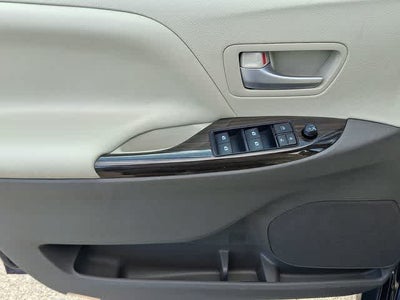 2019 Toyota Sienna XLE