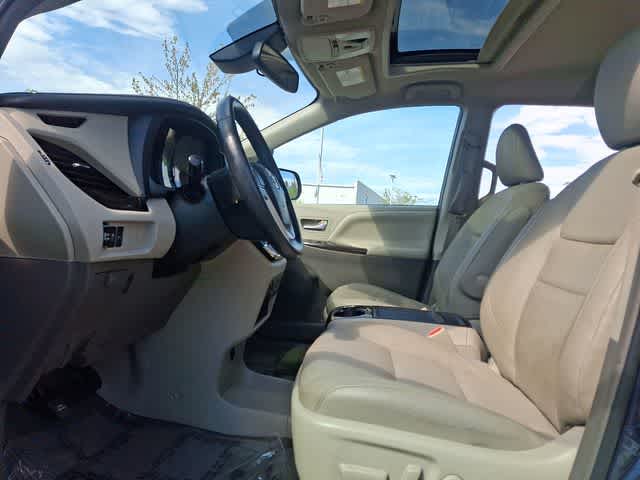 2019 Toyota Sienna XLE