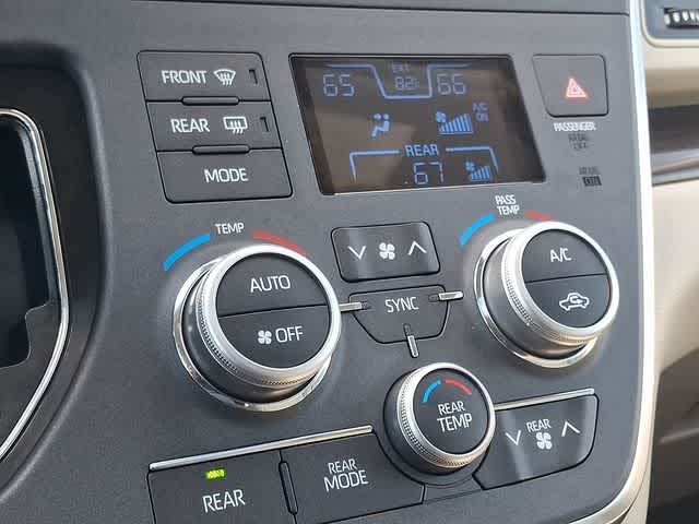 2019 Toyota Sienna XLE