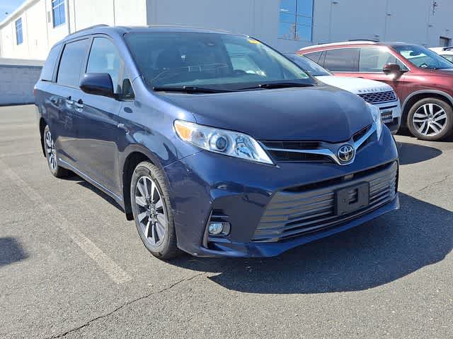 2019 Toyota Sienna XLE