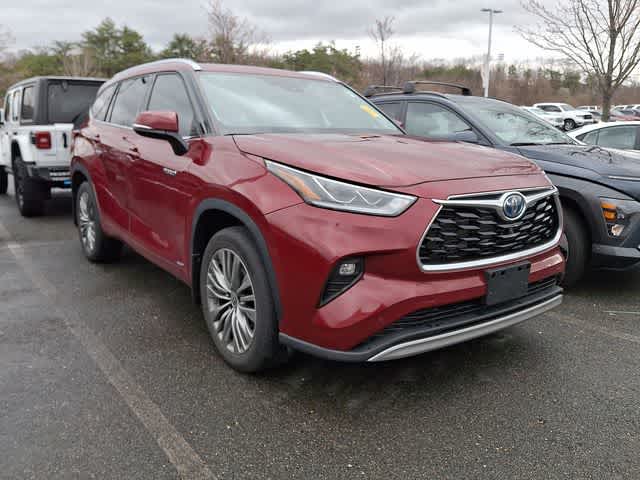 2021 Toyota Highlander Hybrid Platinum
