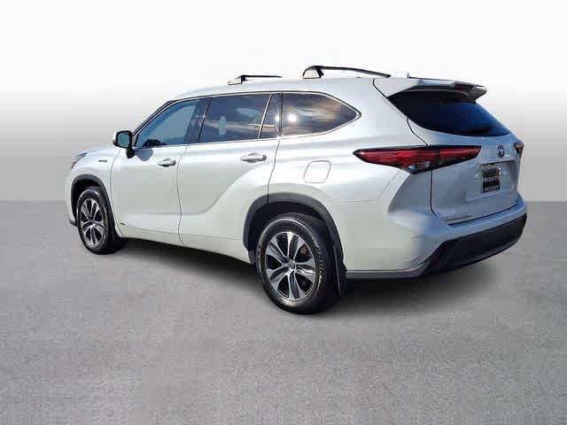 2022 Toyota Highlander Hybrid XLE