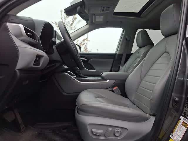 2024 Toyota Highlander XLE