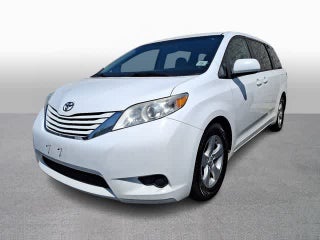 2017 Toyota Sienna LE