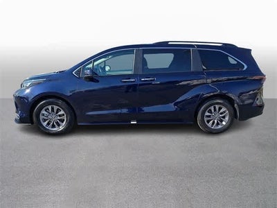 2024 Toyota Sienna XLE