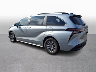2024 Toyota Sienna XLE
