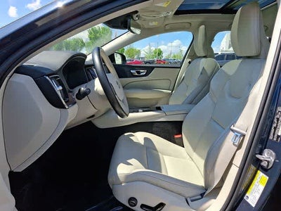 2022 Volvo S60 Recharge Plug-In Hybrid R-Design Expression