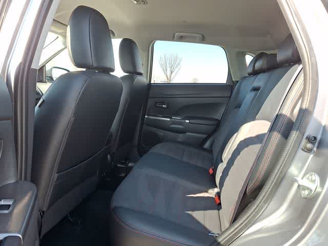 2026 Mitsubishi Outlander Sport SE