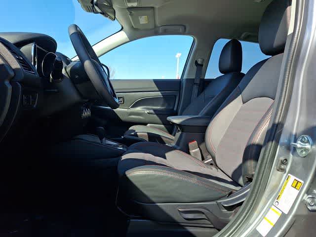 2026 Mitsubishi Outlander Sport SE