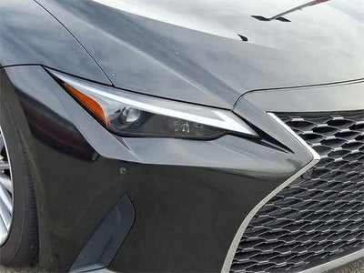 2022 Lexus IS 